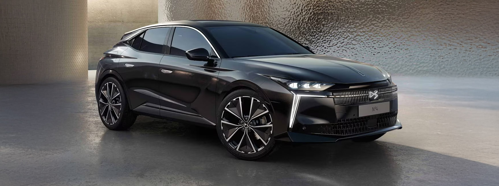 DS-N4-Showroom-fullview-black.jpg
